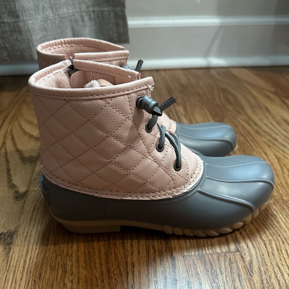 Nautica Duck Boots Rain Boots Quilted Pink Grey Gum Sz 6 like new condition